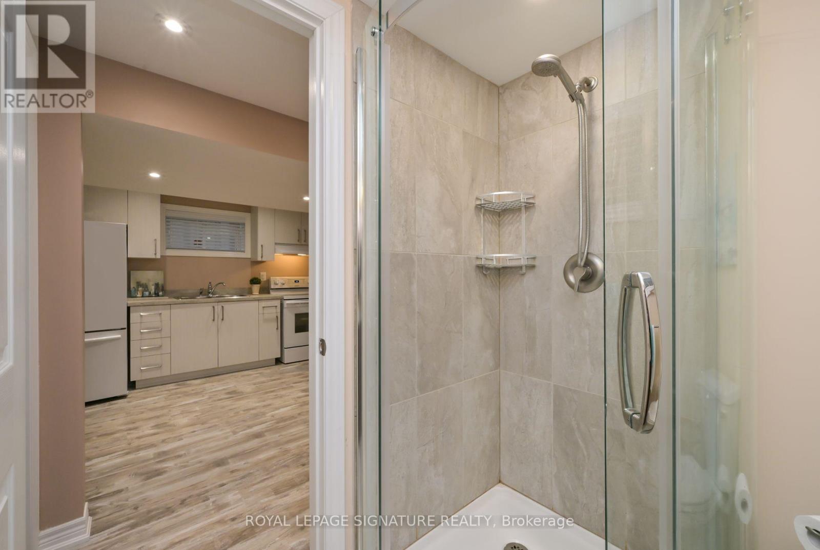 1143 Alexandra Avenue, Mississauga, Ontario  L5E 2A4 - Photo 16 - W12478817