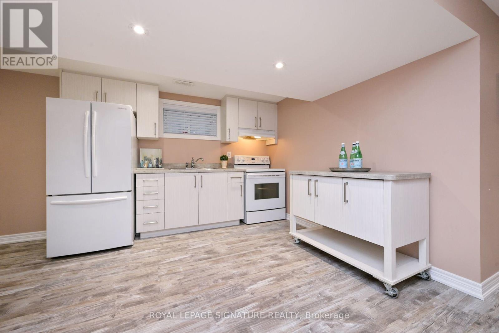 1143 Alexandra Avenue, Mississauga, Ontario  L5E 2A4 - Photo 22 - W12478817