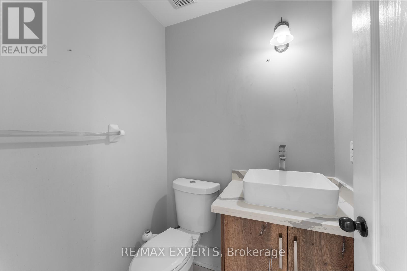 8047 Financial Drive, Brampton, Ontario  L6Y 0M9 - Photo 21 - W12478820