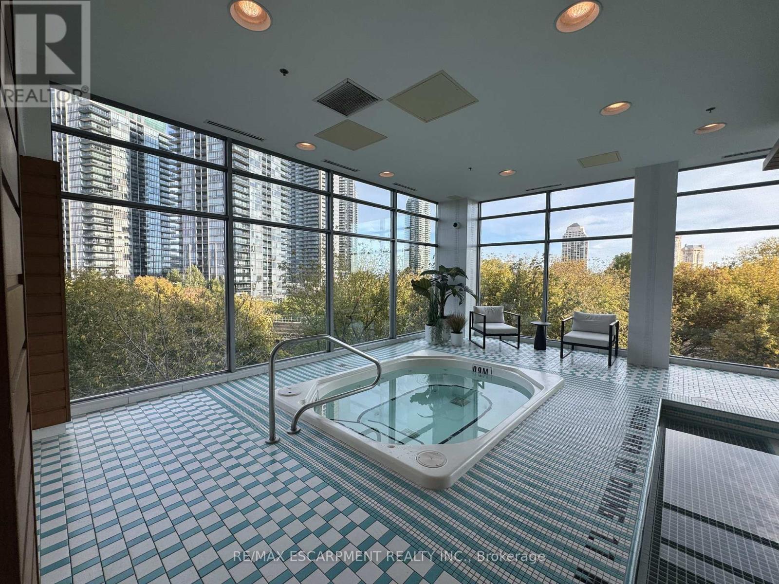 1622 - 165 Legion Road N, Toronto, Ontario  M8Y 0B3 - Photo 26 - W12478821