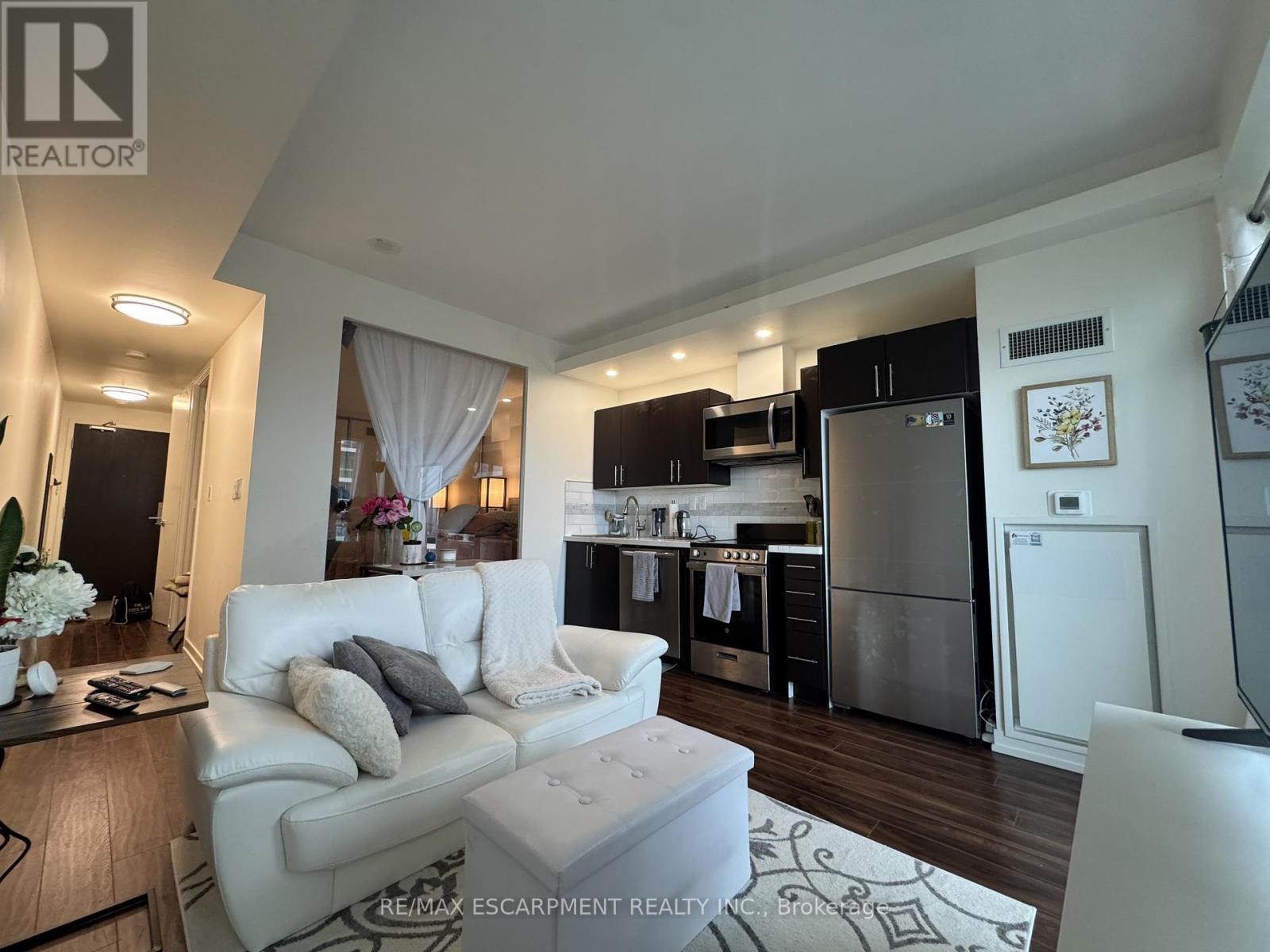 1622 - 165 Legion Road N, Toronto, Ontario  M8Y 0B3 - Photo 6 - W12478821