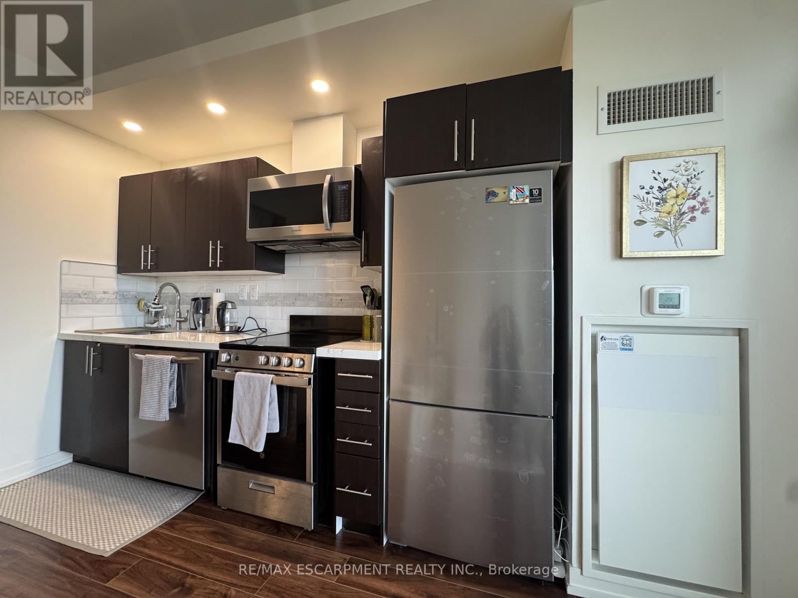 1622 - 165 Legion Road N, Toronto, Ontario  M8Y 0B3 - Photo 7 - W12478821