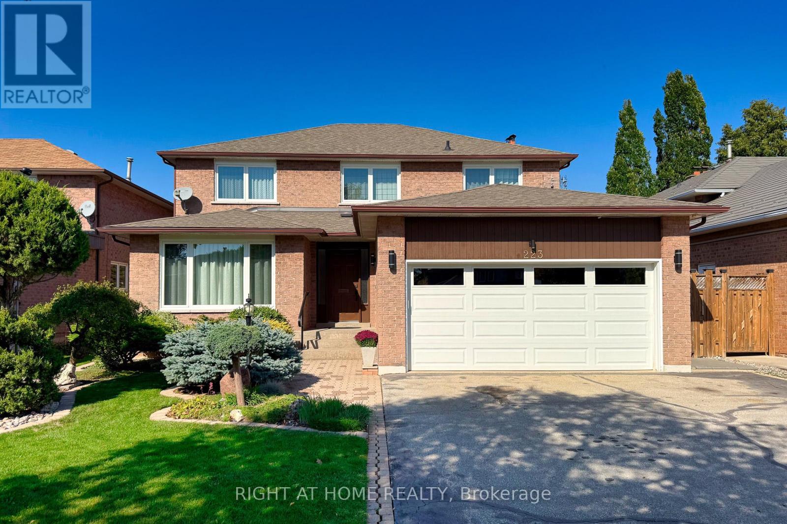 223 RIVER OAKS BOULEVARD W, Oakville, Ontario