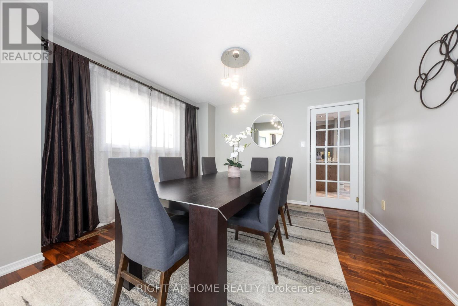223 River Oaks Boulevard W, Oakville, Ontario  L6H 3V2 - Photo 11 - W12478835