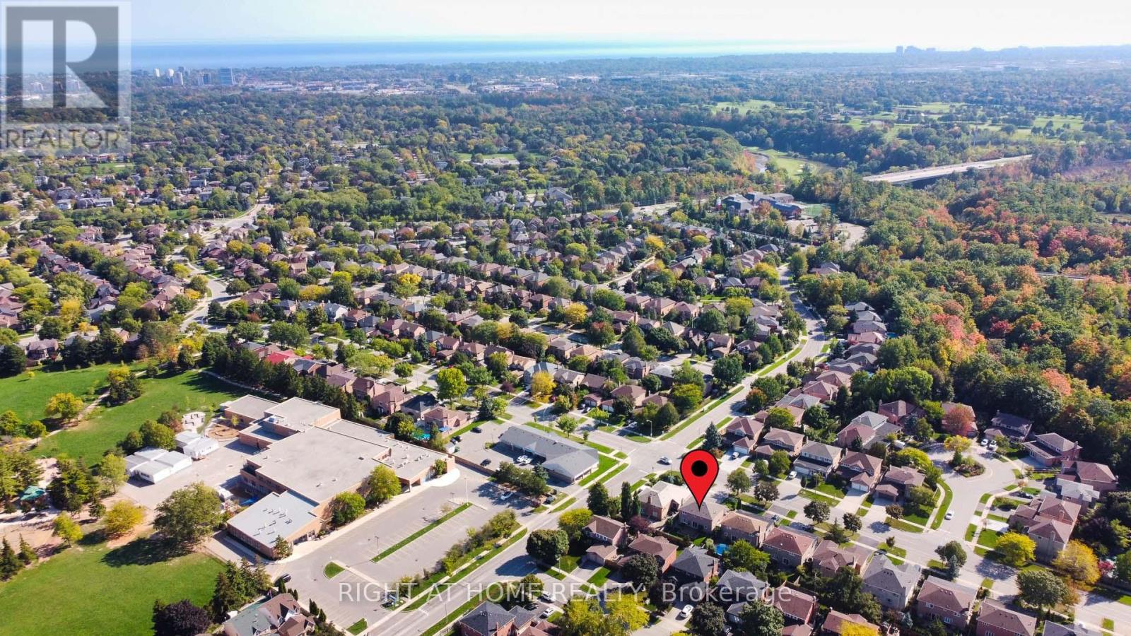 223 River Oaks Boulevard W, Oakville, Ontario  L6H 3V2 - Photo 49 - W12478835