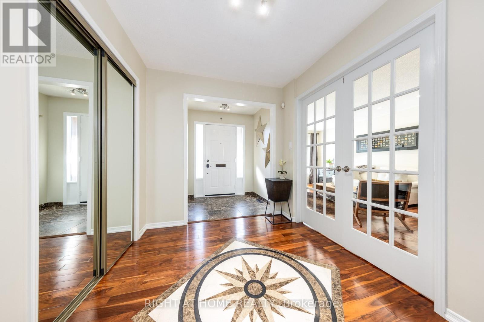 223 River Oaks Boulevard W, Oakville, Ontario  L6H 3V2 - Photo 6 - W12478835