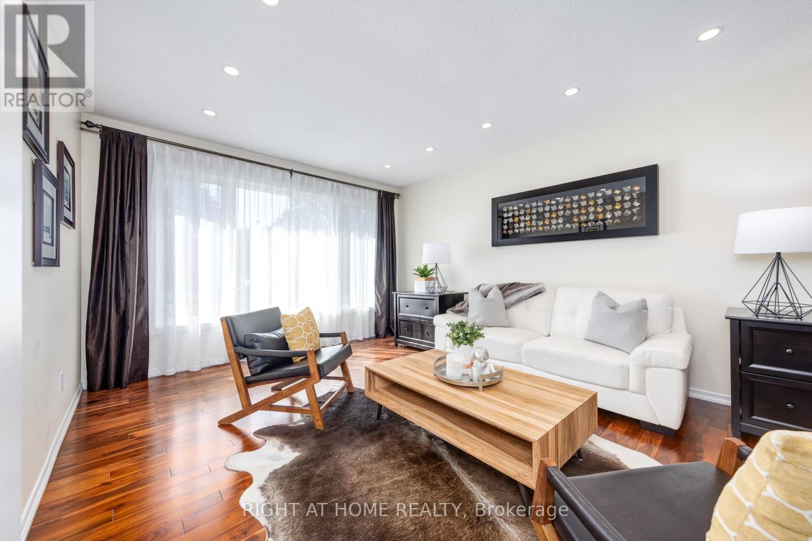 223 River Oaks Boulevard W, Oakville, Ontario  L6H 3V2 - Photo 7 - W12478835