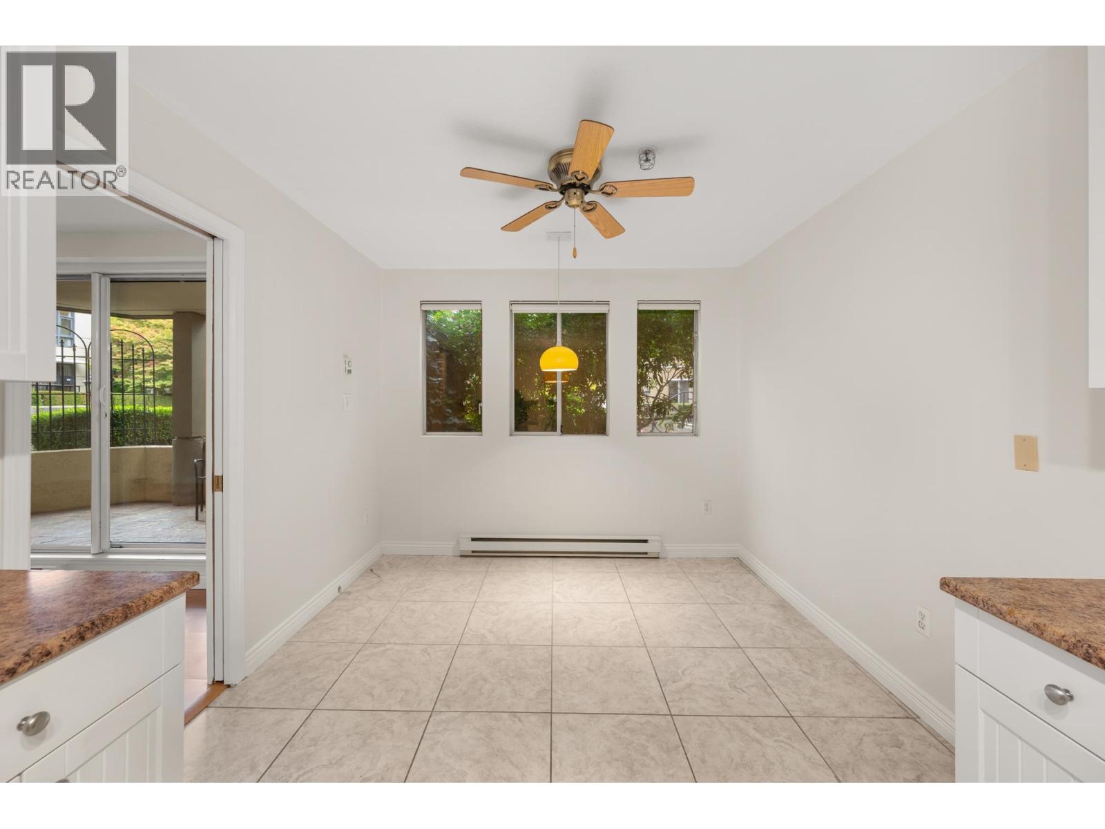 105 5 Renaissance Square, New Westminster, British Columbia  V3M 6K5 - Photo 17 - R3061350