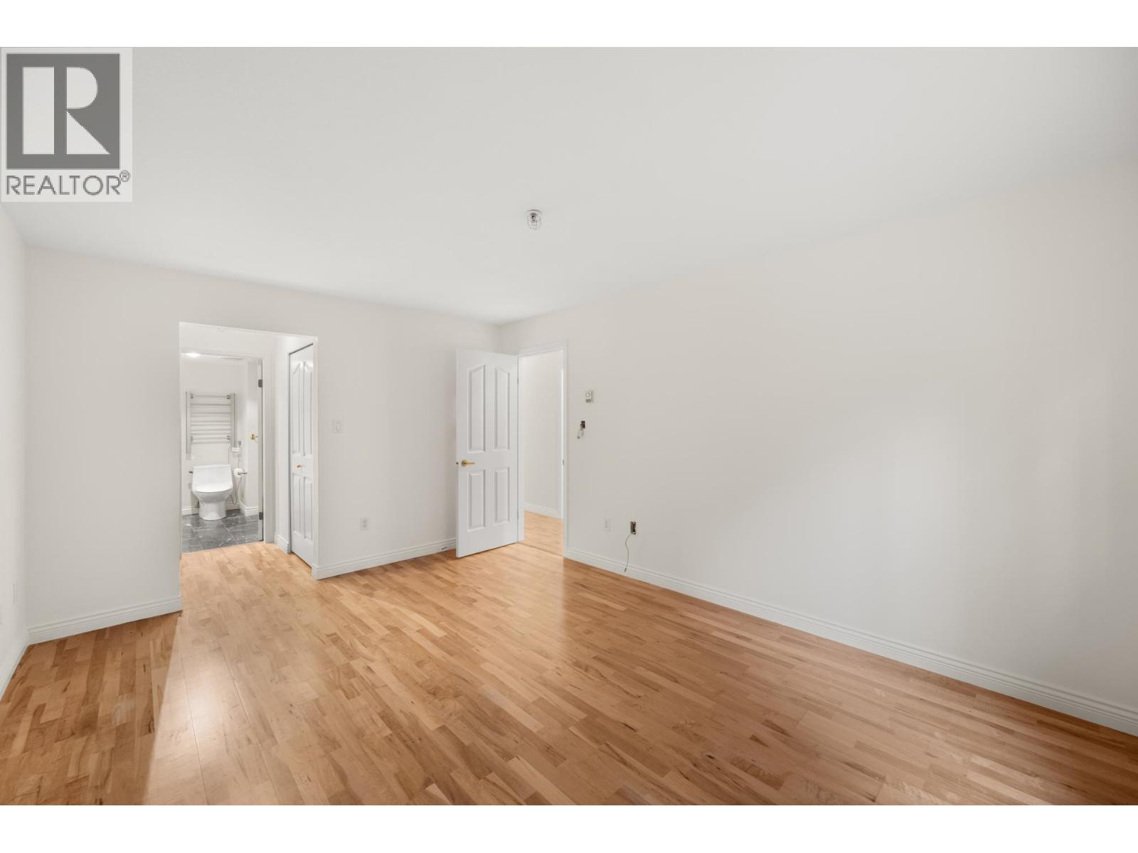 105 5 Renaissance Square, New Westminster, British Columbia  V3M 6K5 - Photo 21 - R3061350