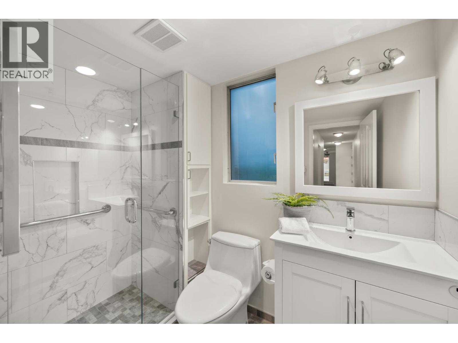 105 5 Renaissance Square, New Westminster, British Columbia  V3M 6K5 - Photo 27 - R3061350