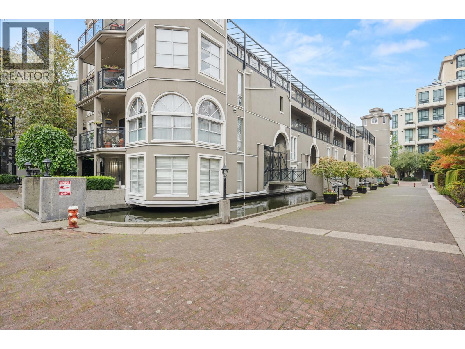 105 5 Renaissance Square, New Westminster, British Columbia  V3M 6K5 - Photo 37 - R3061350