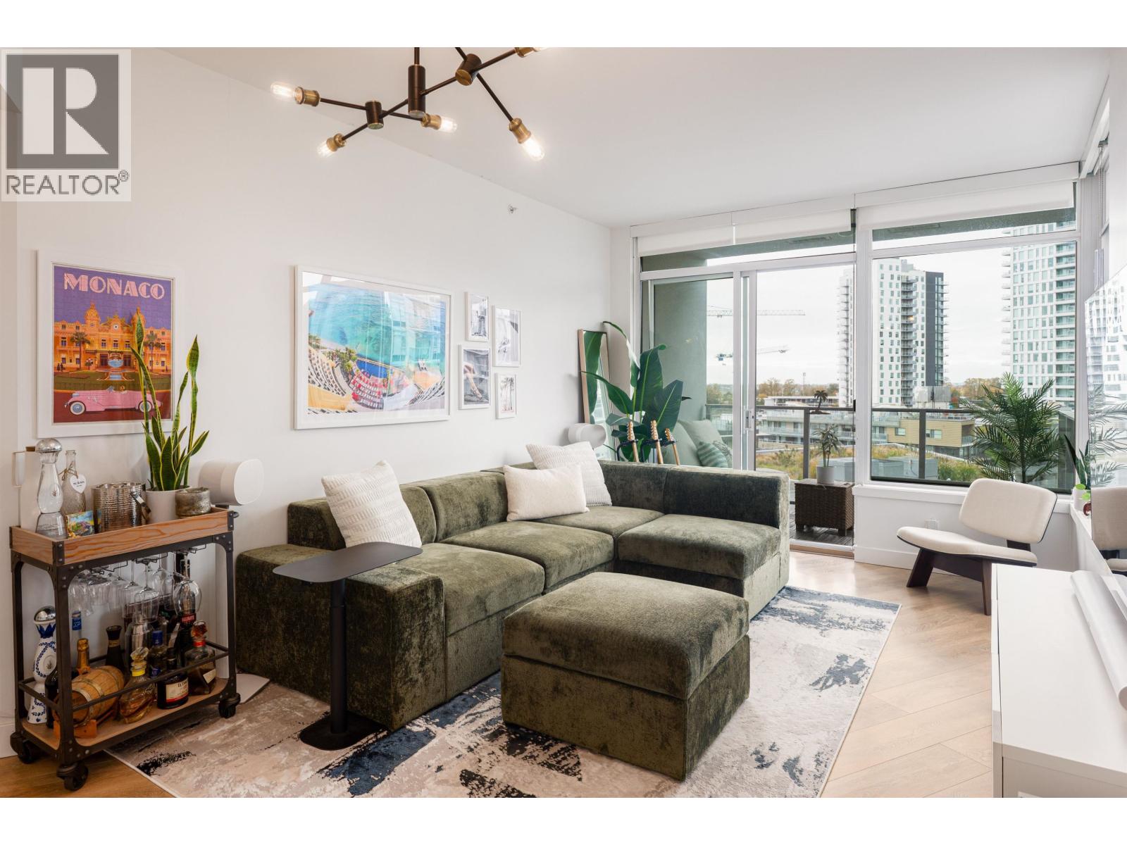 906 3557 Sawmill Crescent, Vancouver, British Columbia  V5S 0E2 - Photo 2 - R3061373