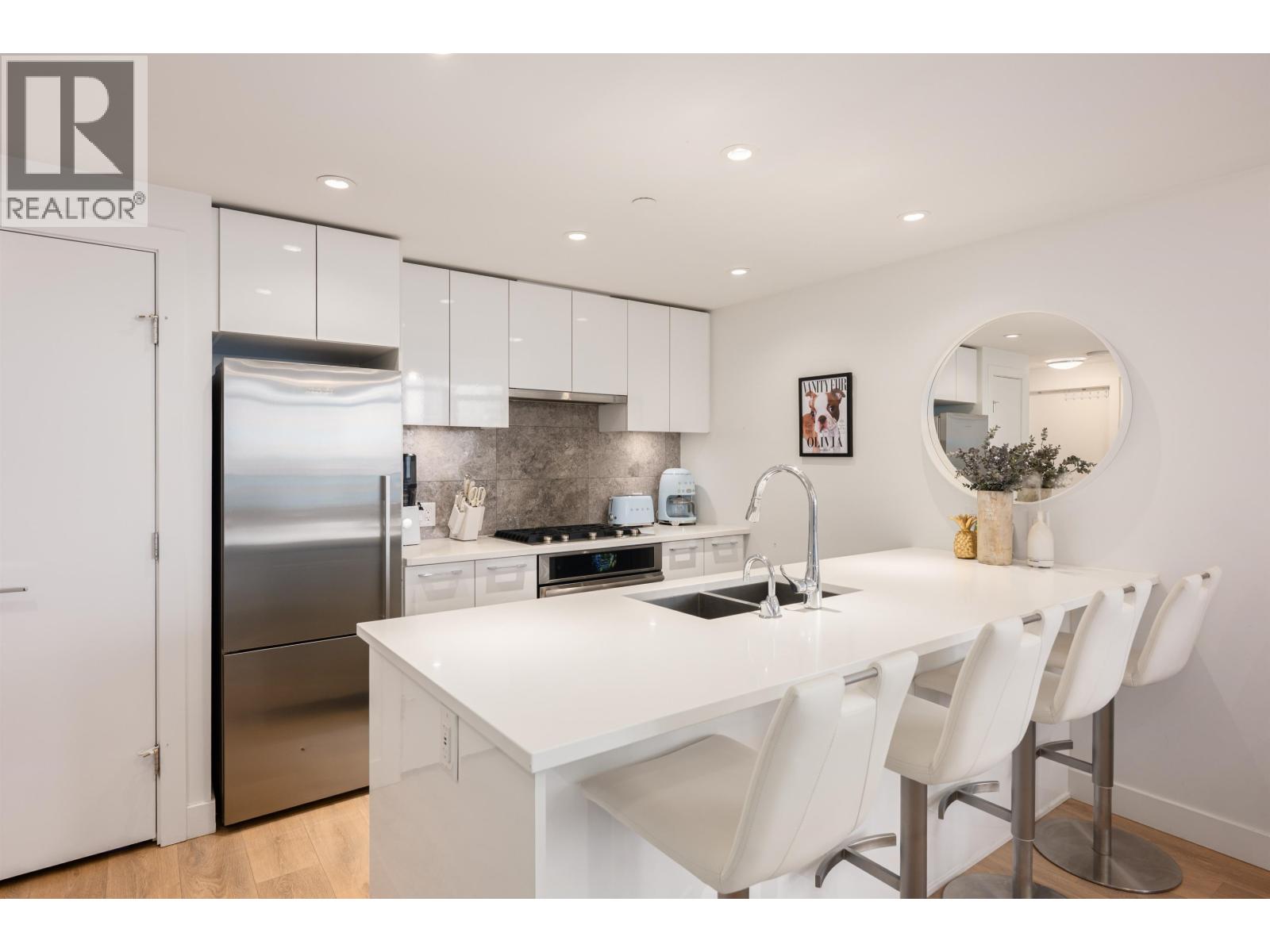 906 3557 Sawmill Crescent, Vancouver, British Columbia  V5S 0E2 - Photo 5 - R3061373