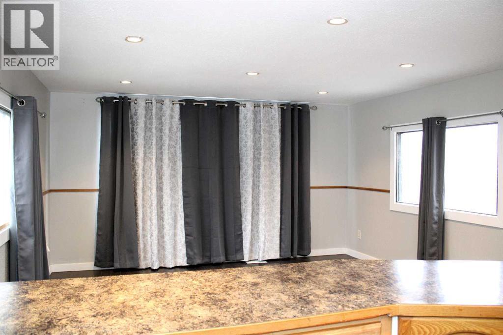 23, 111 6 Street  Se, Sundre, Alberta  T0M 1X0 - Photo 10 - A2266032