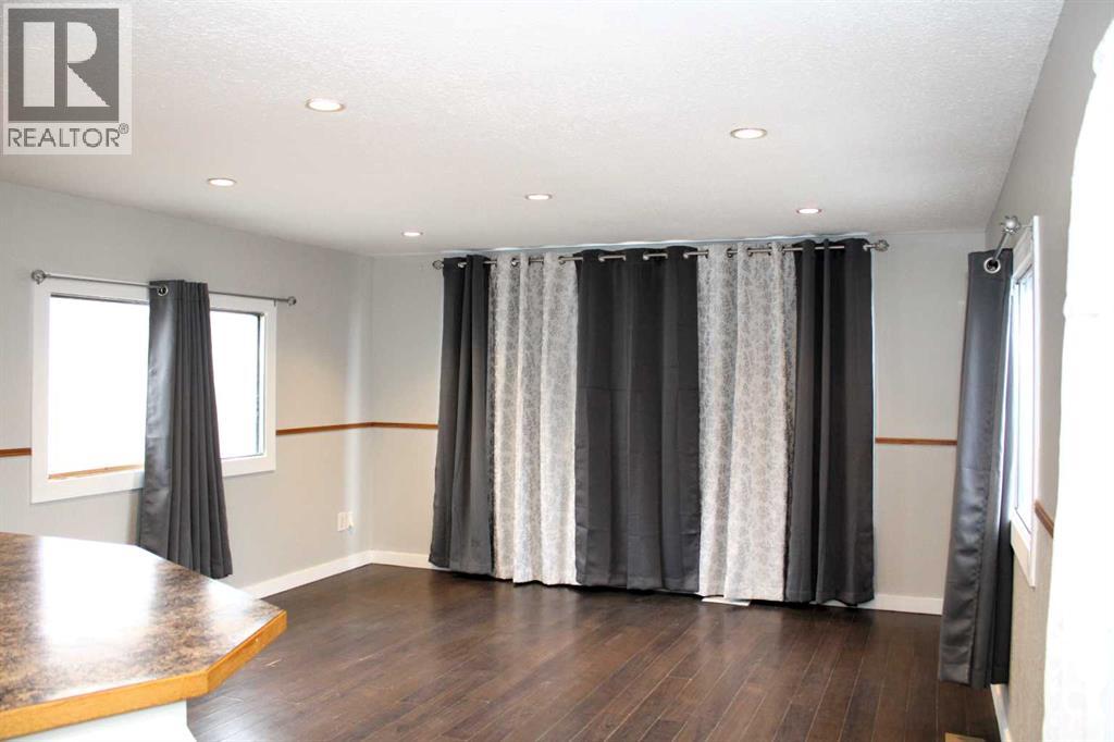 23, 111 6 Street  Se, Sundre, Alberta  T0M 1X0 - Photo 12 - A2266032