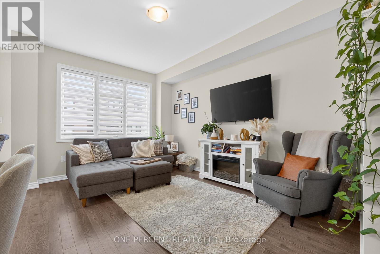 49 Sugar May Avenue, Thorold, Ontario  L2V 0L3 - Photo 6 - X12478730