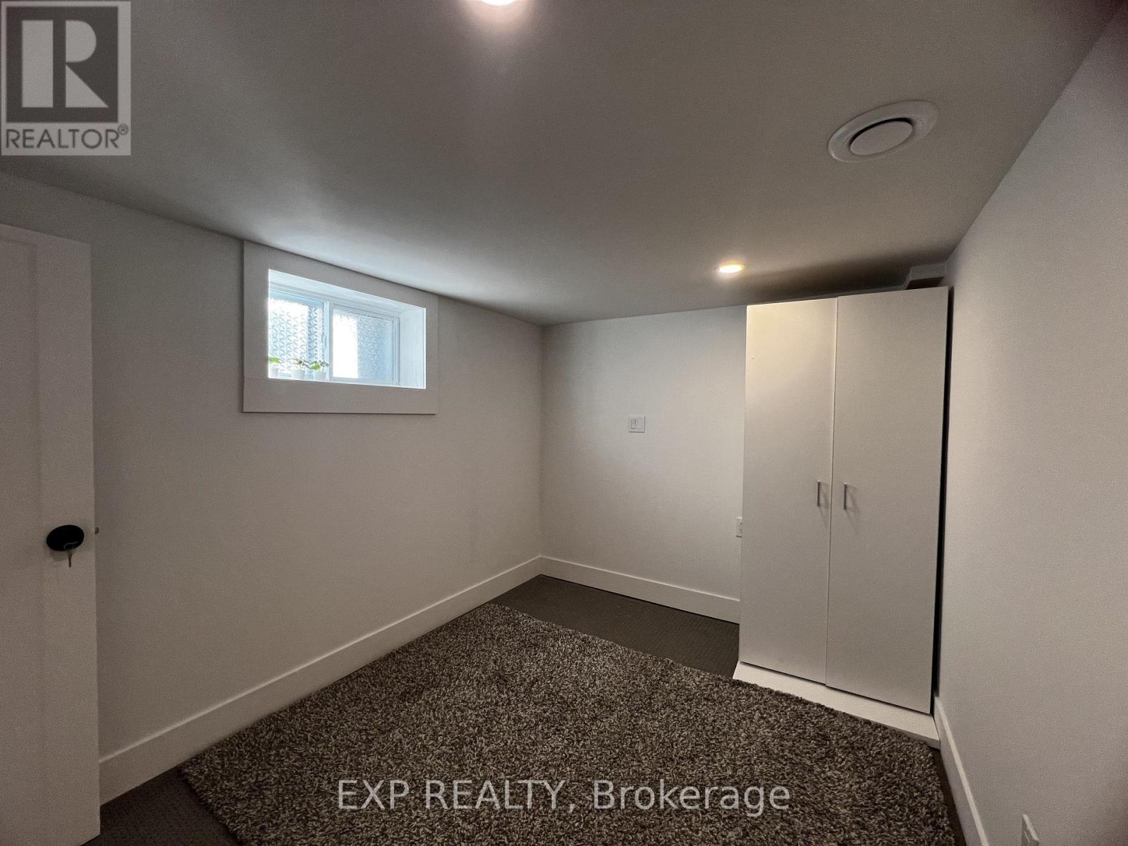 Bsmt - 4424 Sixth Avenue, Niagara Falls, Ontario  L2E 4T1 - Photo 4 - X12478732