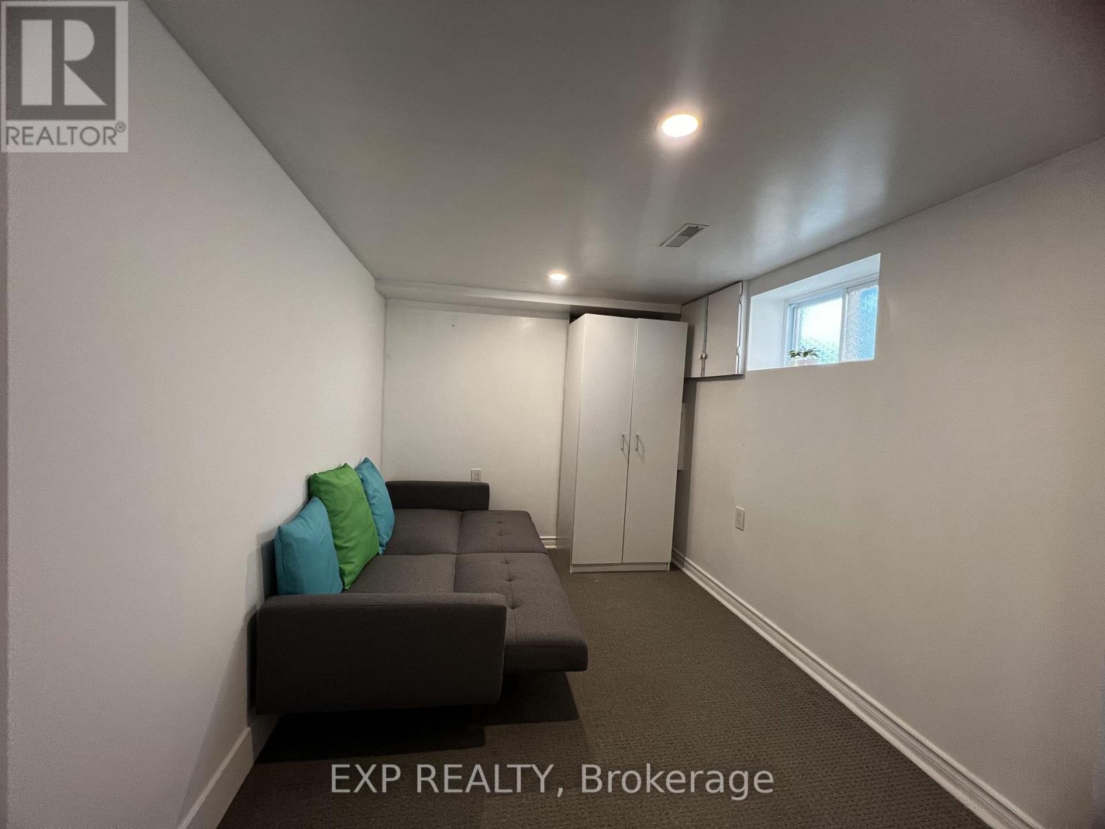 Bsmt - 4424 Sixth Avenue, Niagara Falls, Ontario  L2E 4T1 - Photo 6 - X12478732