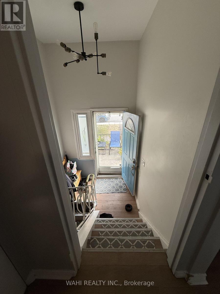 Unit 1 - 255 Carson Drive W, Hamilton, Ontario  L8T 2X8 - Photo 9 - X12478738