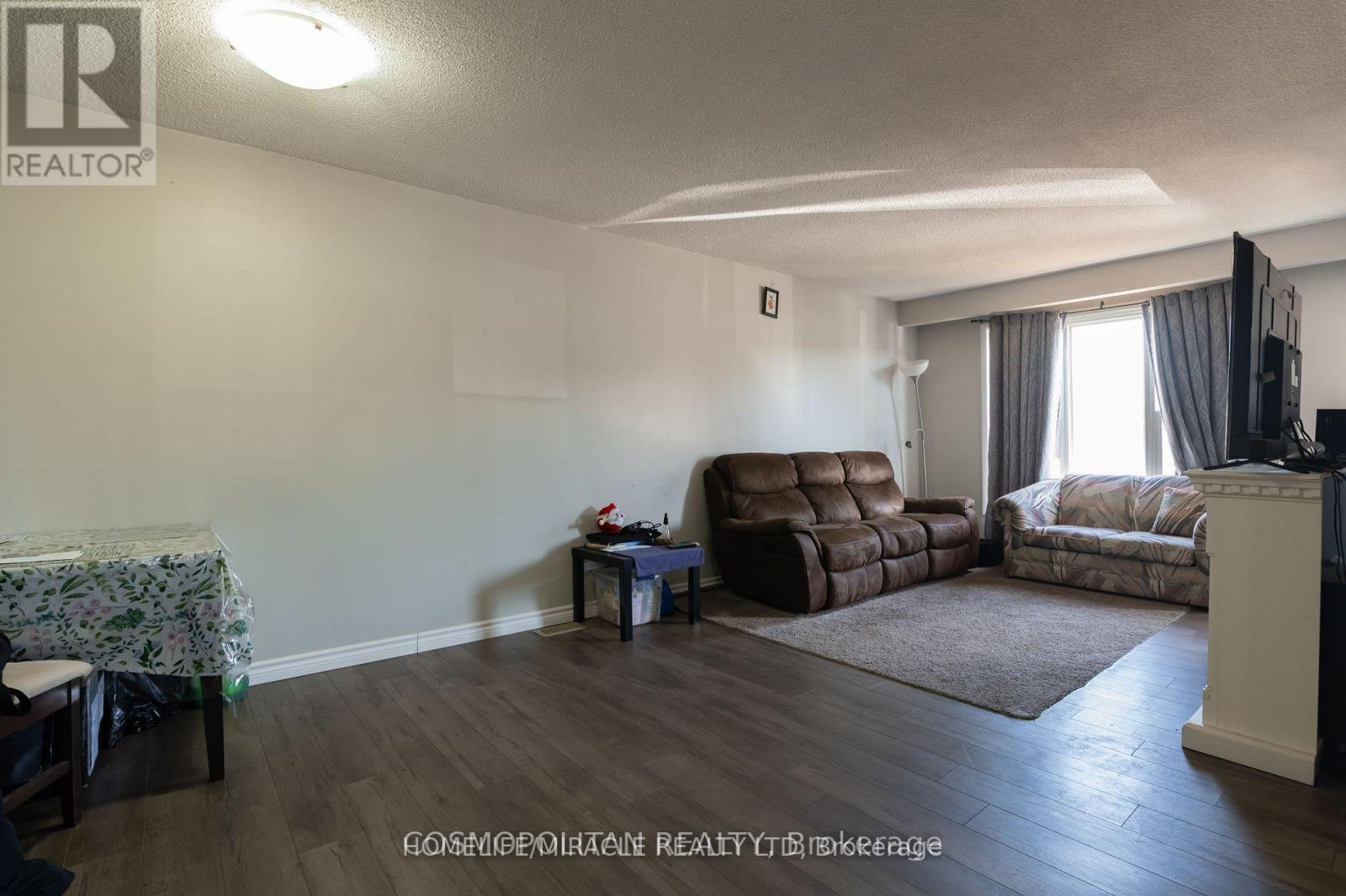 7 Mcdougall Drive, Thorold, Ontario  L2V 4C4 - Photo 4 - X12478767