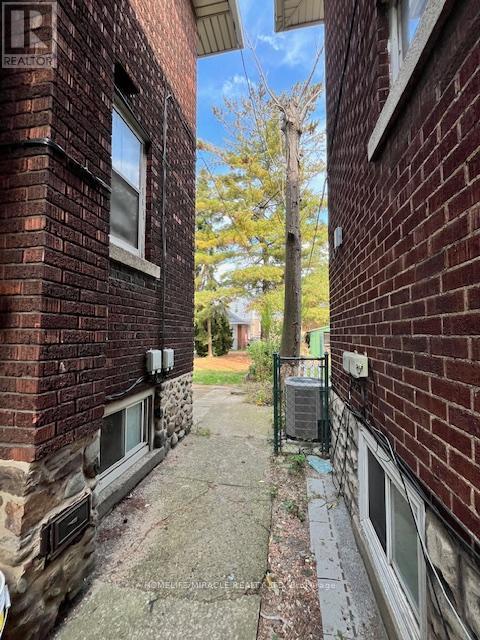 732 Mill Street, Windsor, Ontario  N9C 2S2 - Photo 5 - X12478791
