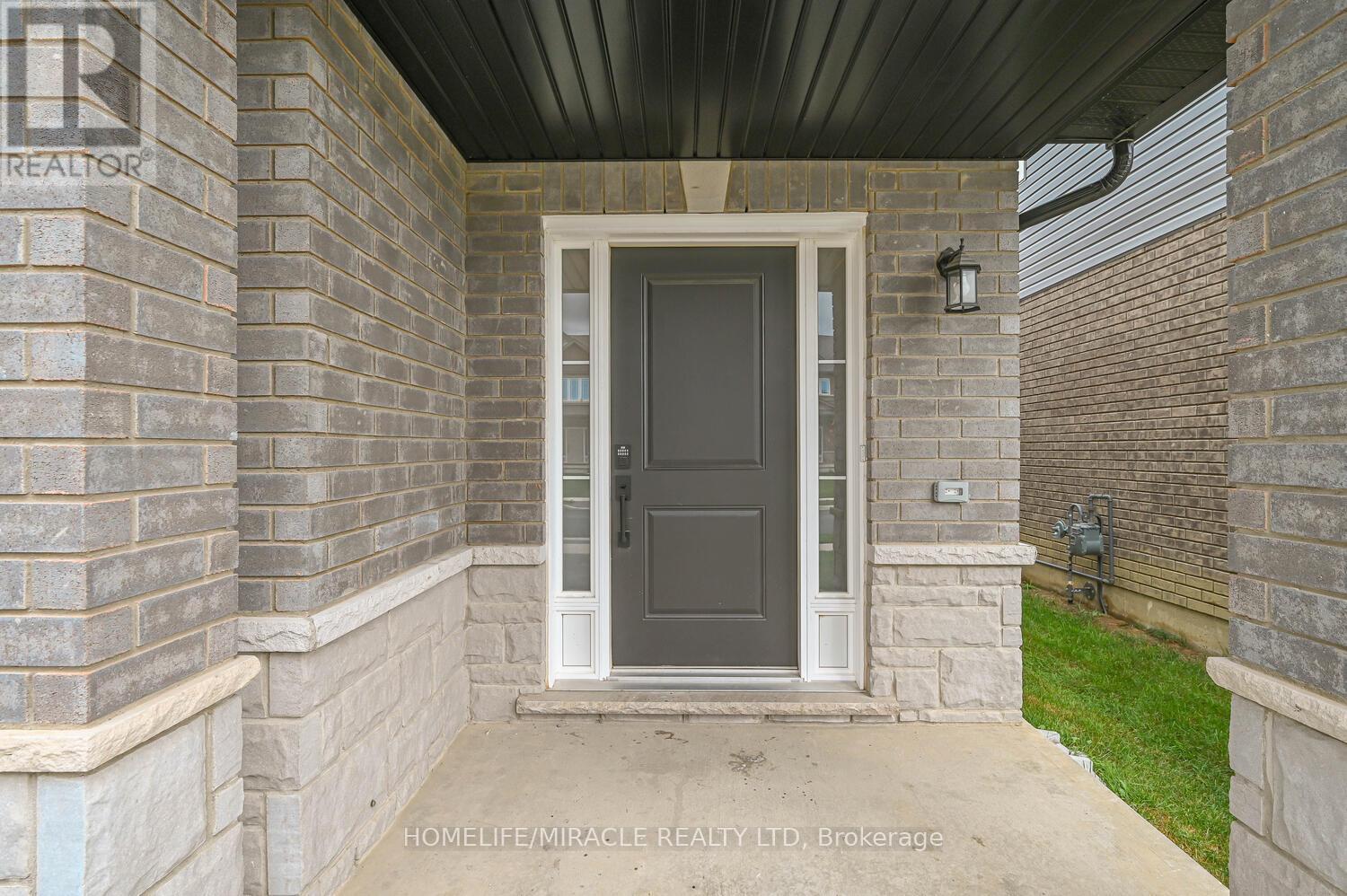 148 Cittadella Boulevard, Hamilton, Ontario  L0R 1P0 - Photo 2 - X12478814