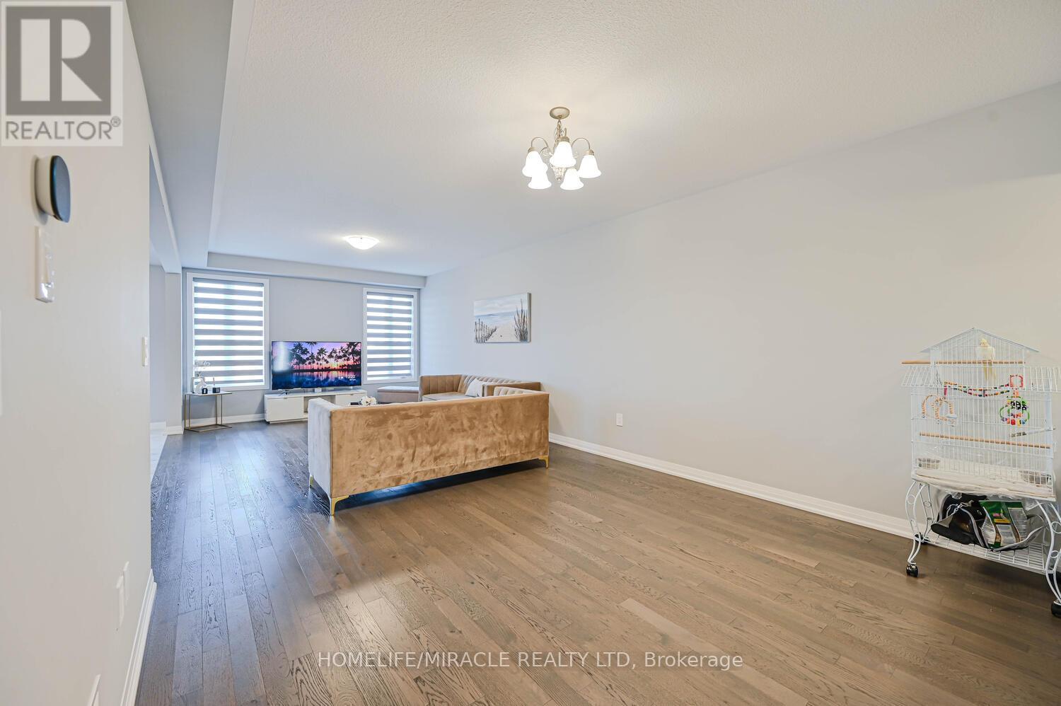 148 Cittadella Boulevard, Hamilton, Ontario  L0R 1P0 - Photo 4 - X12478814