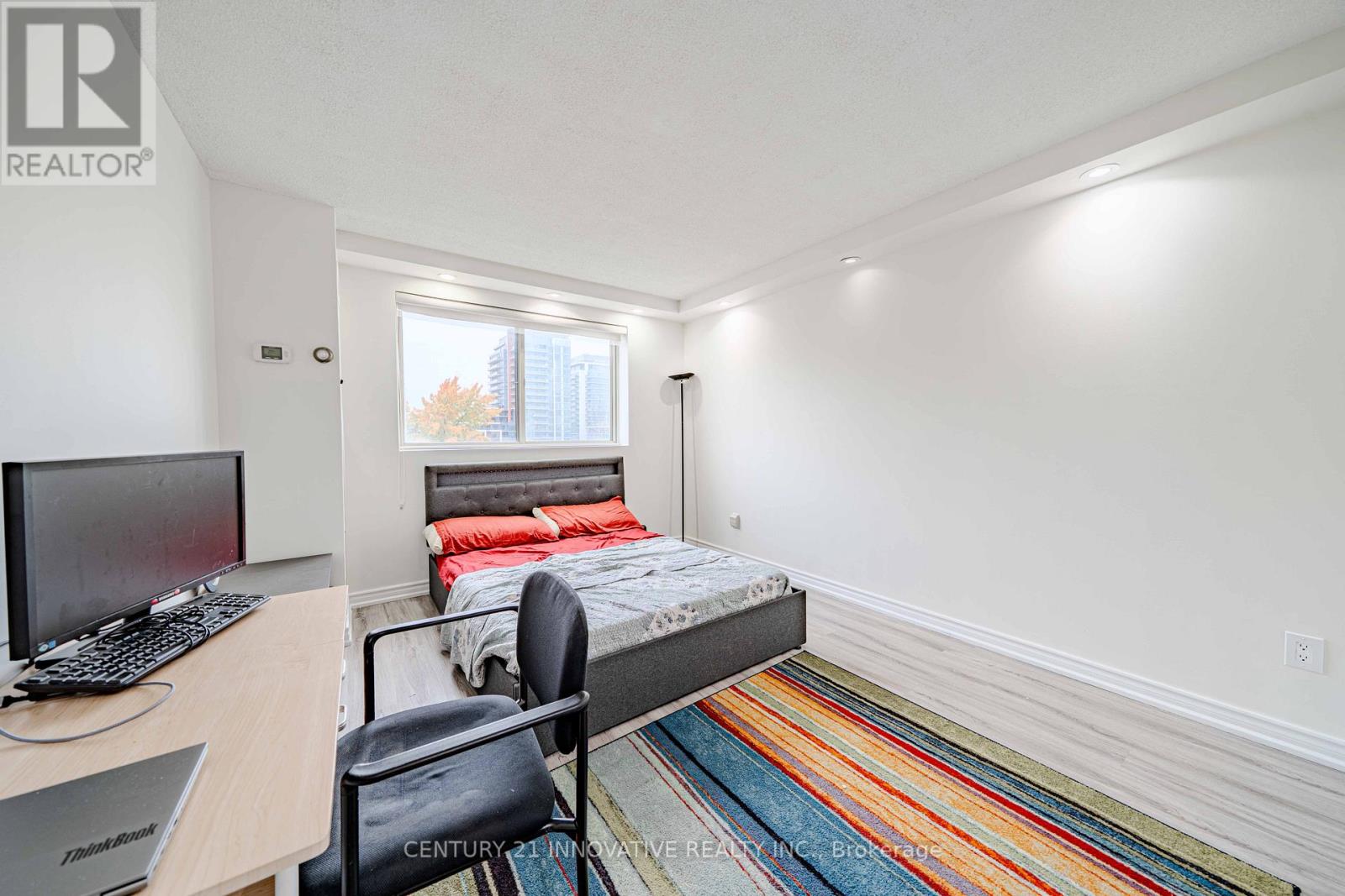 511 - 5 Weldrick Road W, Richmond Hill, Ontario  L4C 8S9 - Photo 8 - N12471272