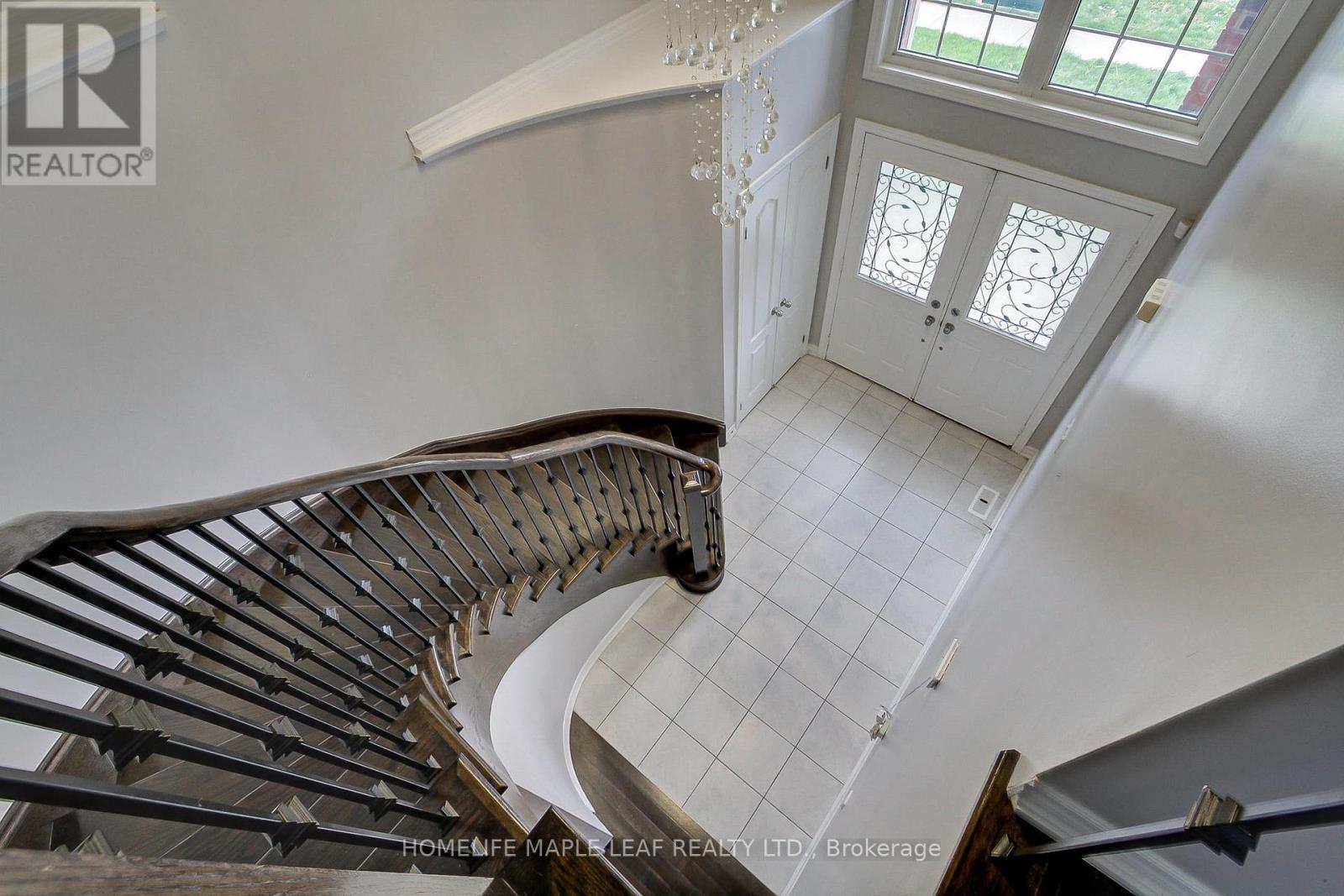 2180 Dawson Crescent, Innisfil, Ontario  L9S 0H1 - Photo 20 - N12474349