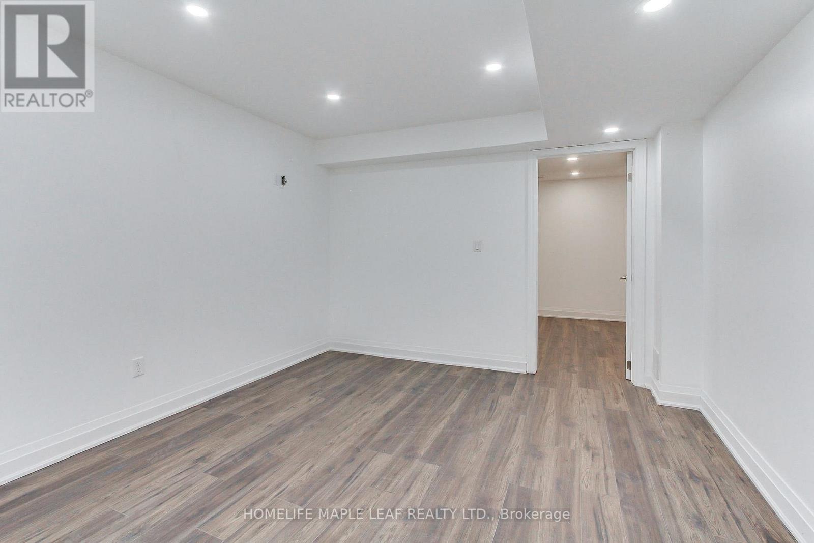 2180 Dawson Crescent, Innisfil, Ontario  L9S 0H1 - Photo 39 - N12474349