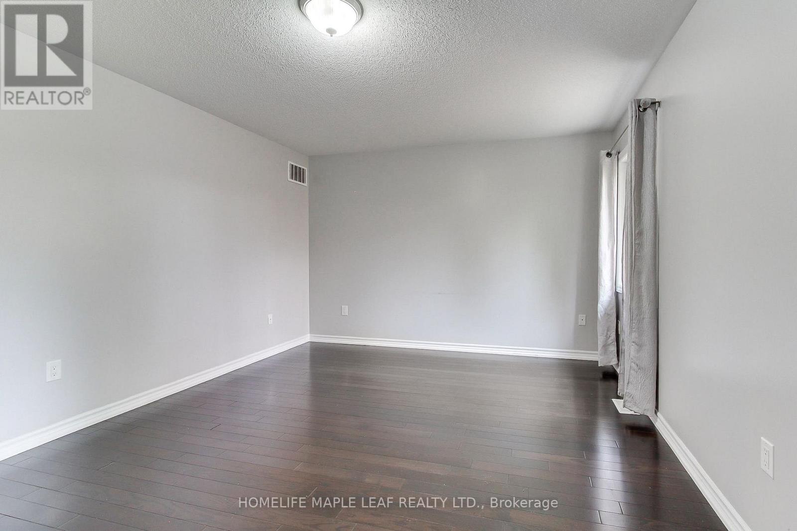 2180 Dawson Crescent, Innisfil, Ontario  L9S 0H1 - Photo 25 - N12474349