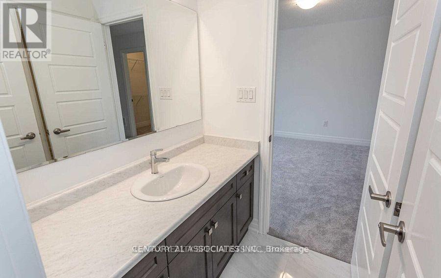 - Upper Level - 1271 Elderberry Crescent, Milton, Ontario  L9E 1S5 - Photo 33 - W12467212