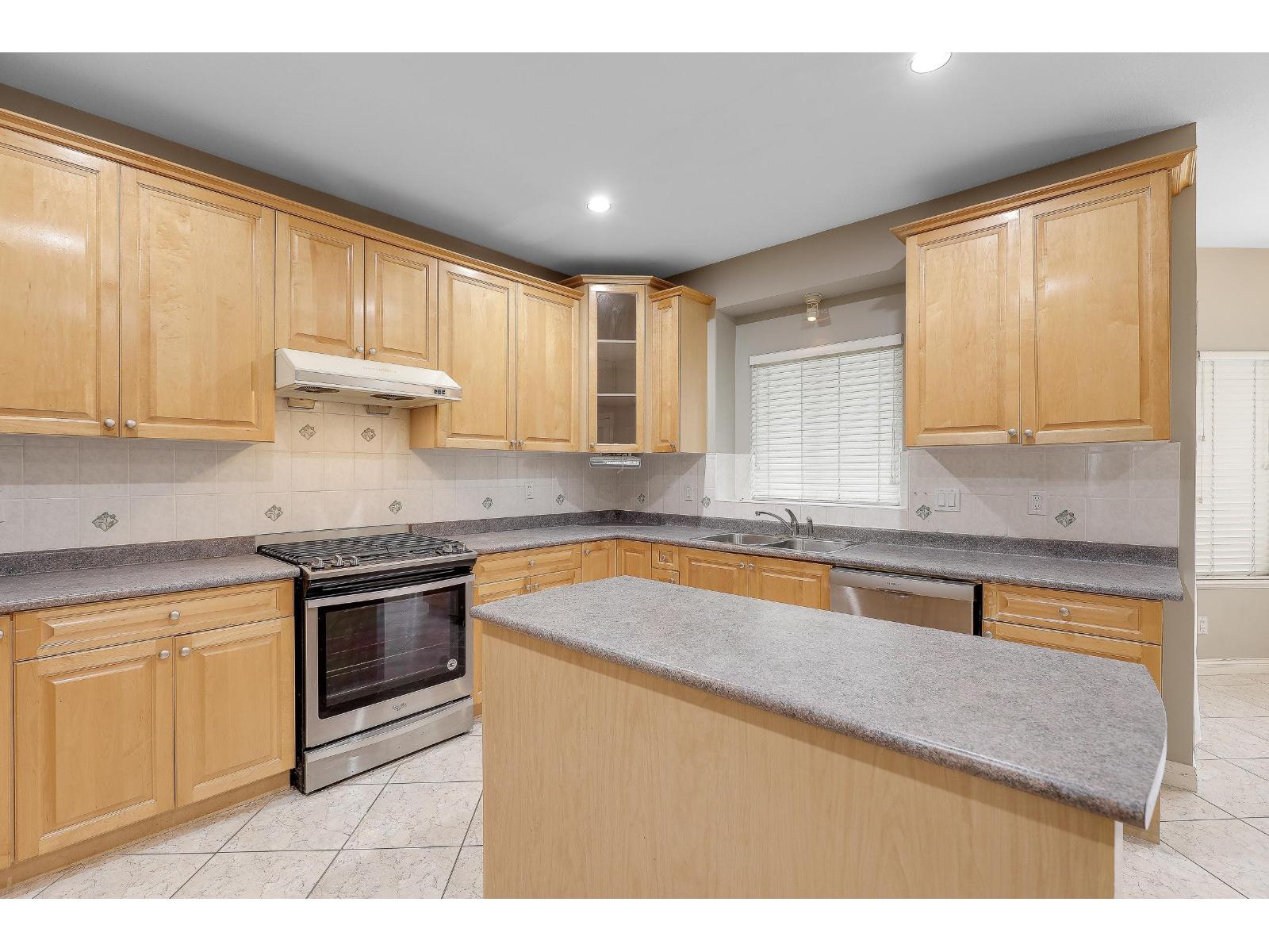 8333 146th Street, Surrey, British Columbia  V3S 3A7 - Photo 14 - R3060933