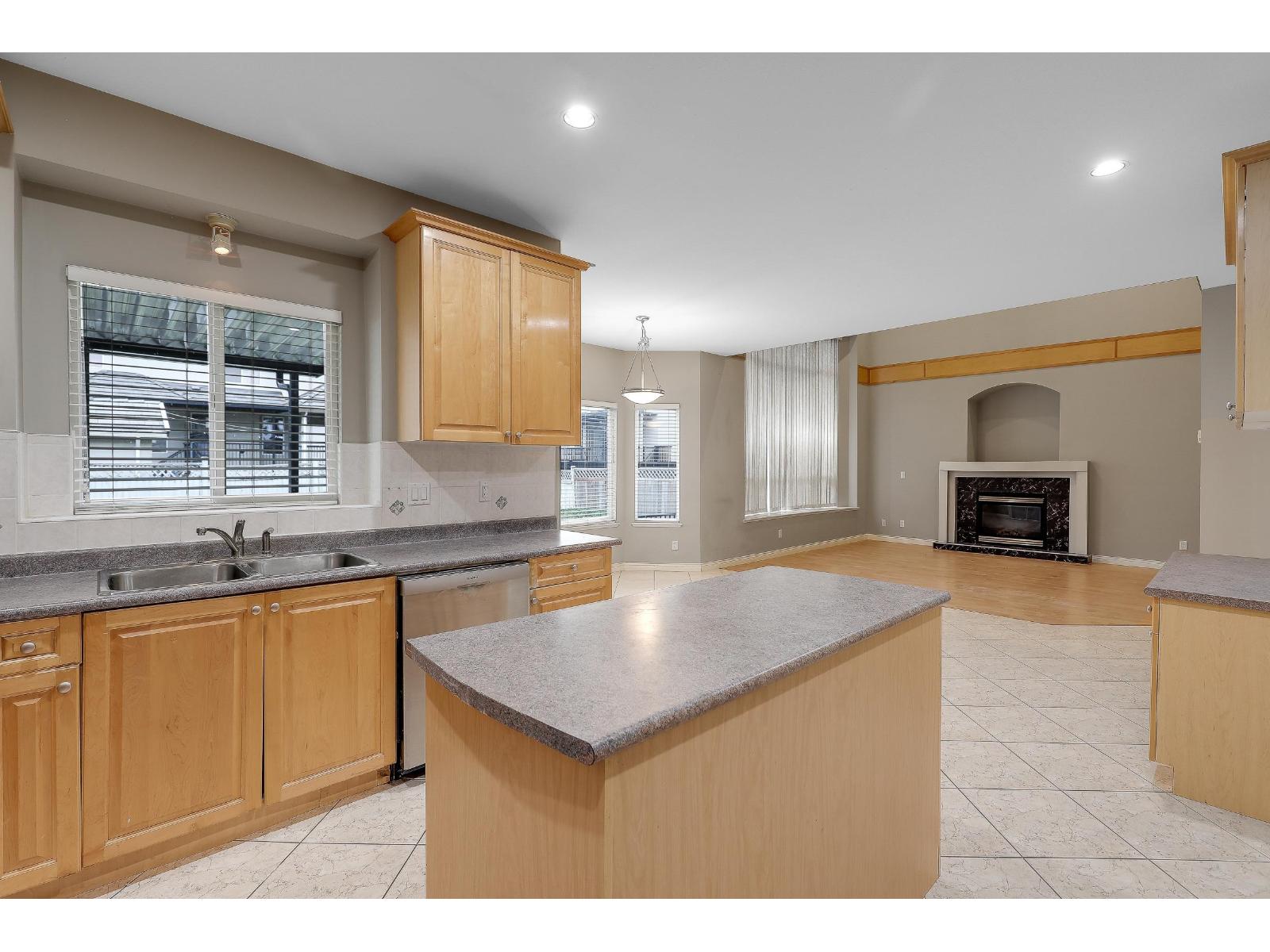 8333 146th Street, Surrey, British Columbia  V3S 3A7 - Photo 15 - R3060933