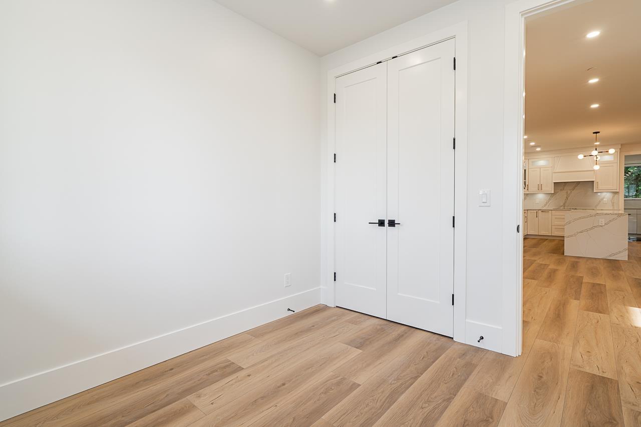 15492 Thrift Avenue, White Rock, British Columbia  V4B 2L9 - Photo 22 - R3059723