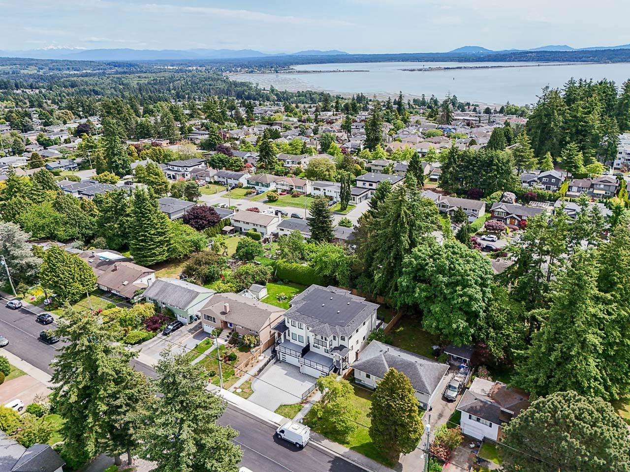 15492 Thrift Avenue, White Rock, British Columbia  V4B 2L9 - Photo 37 - R3059723