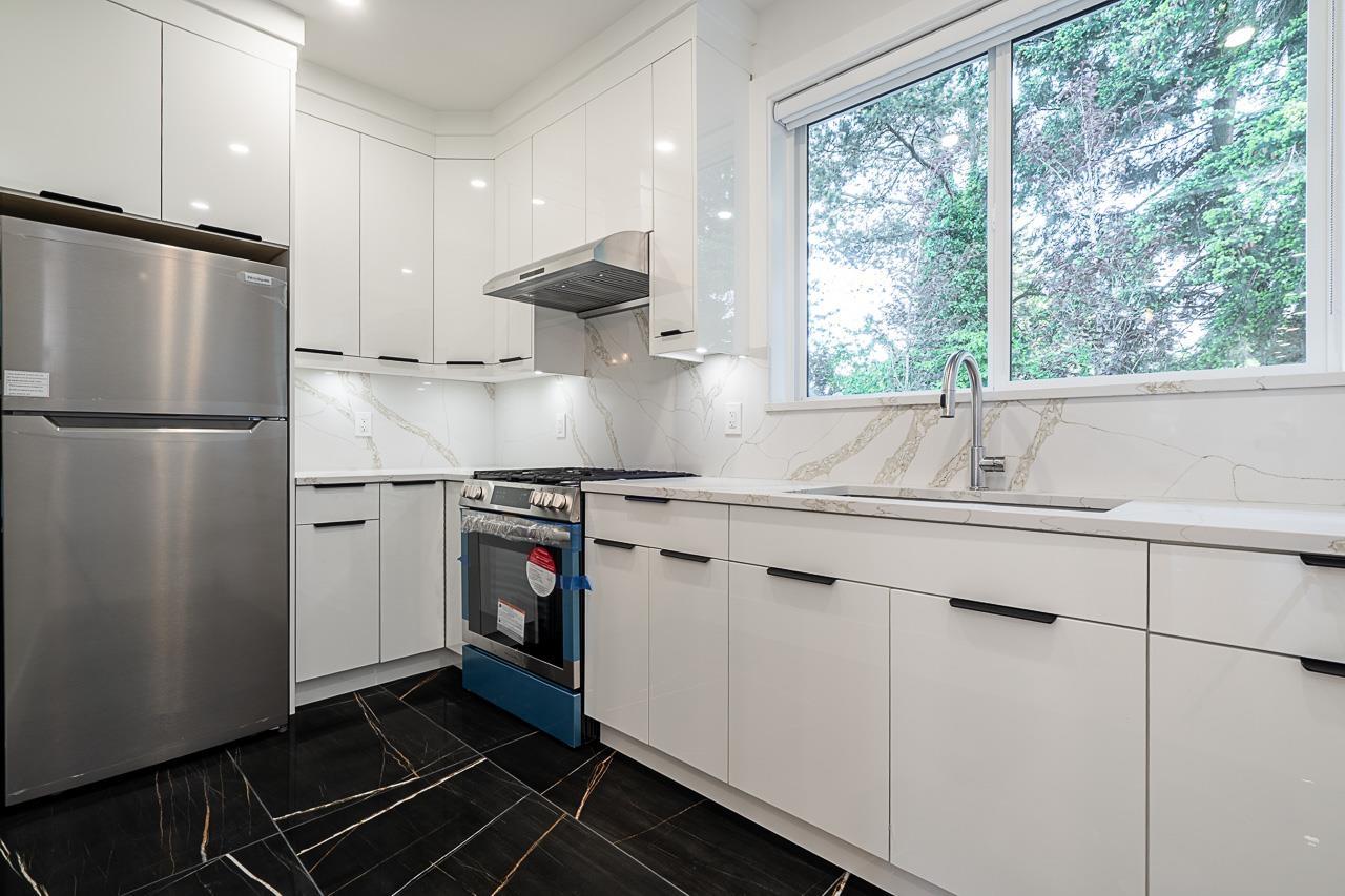 15492 Thrift Avenue, White Rock, British Columbia  V4B 2L9 - Photo 10 - R3059723