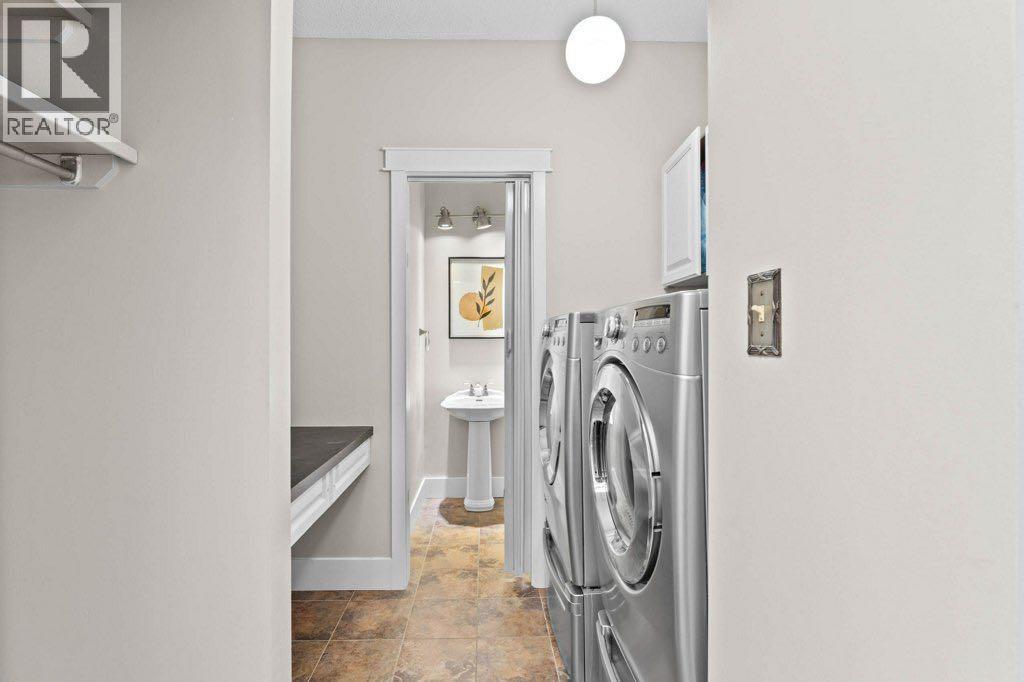 47 Woodmont Way Sw, Calgary, Alberta  T2W 4L7 - Photo 19 - A2260483