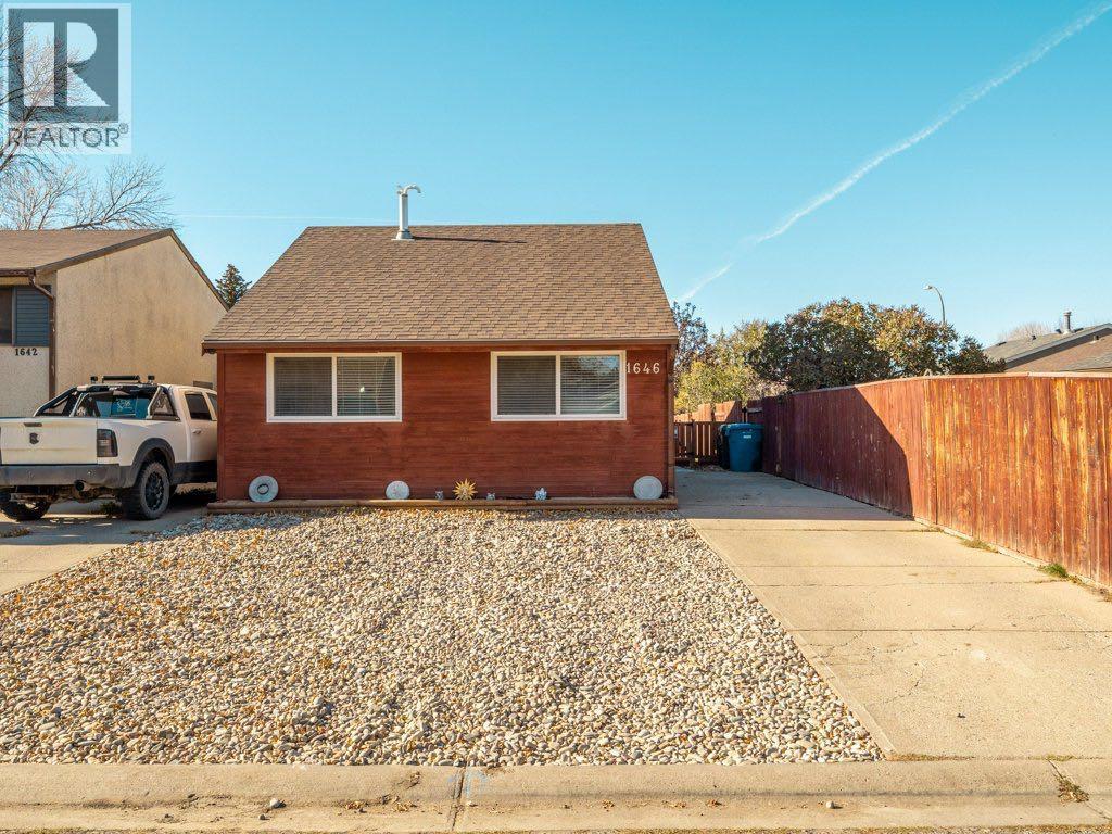 1646 St George Road N, Lethbridge, Alberta