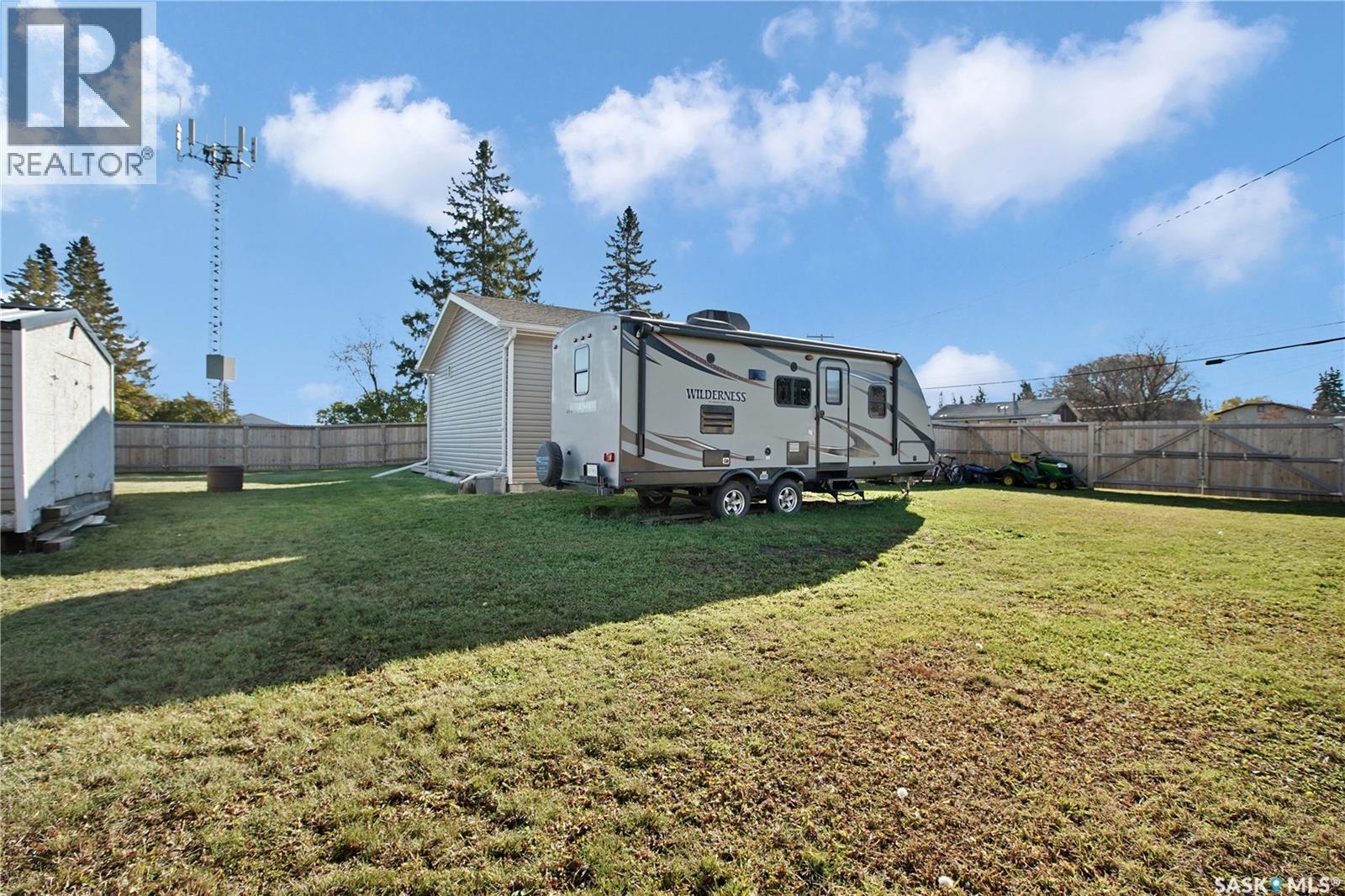 305 2nd Street, Duck Lake, Saskatchewan  S0K 1J0 - Photo 23 - SK021498