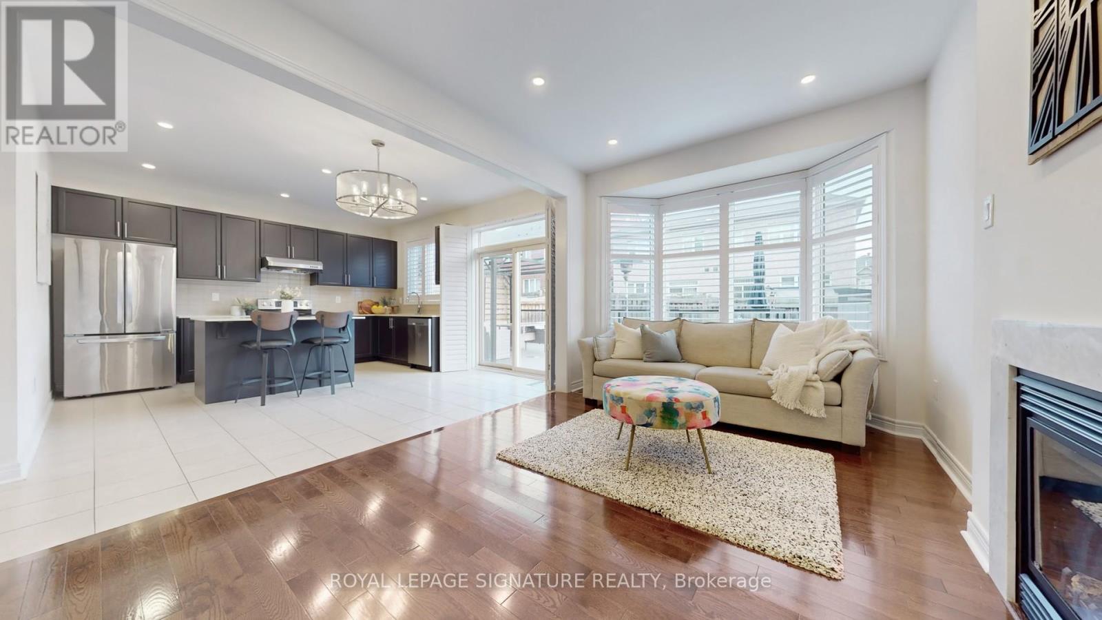 23 Frederick Stamm Crescent, Markham, Ontario  L6C 0X2 - Photo 5 - N12477690