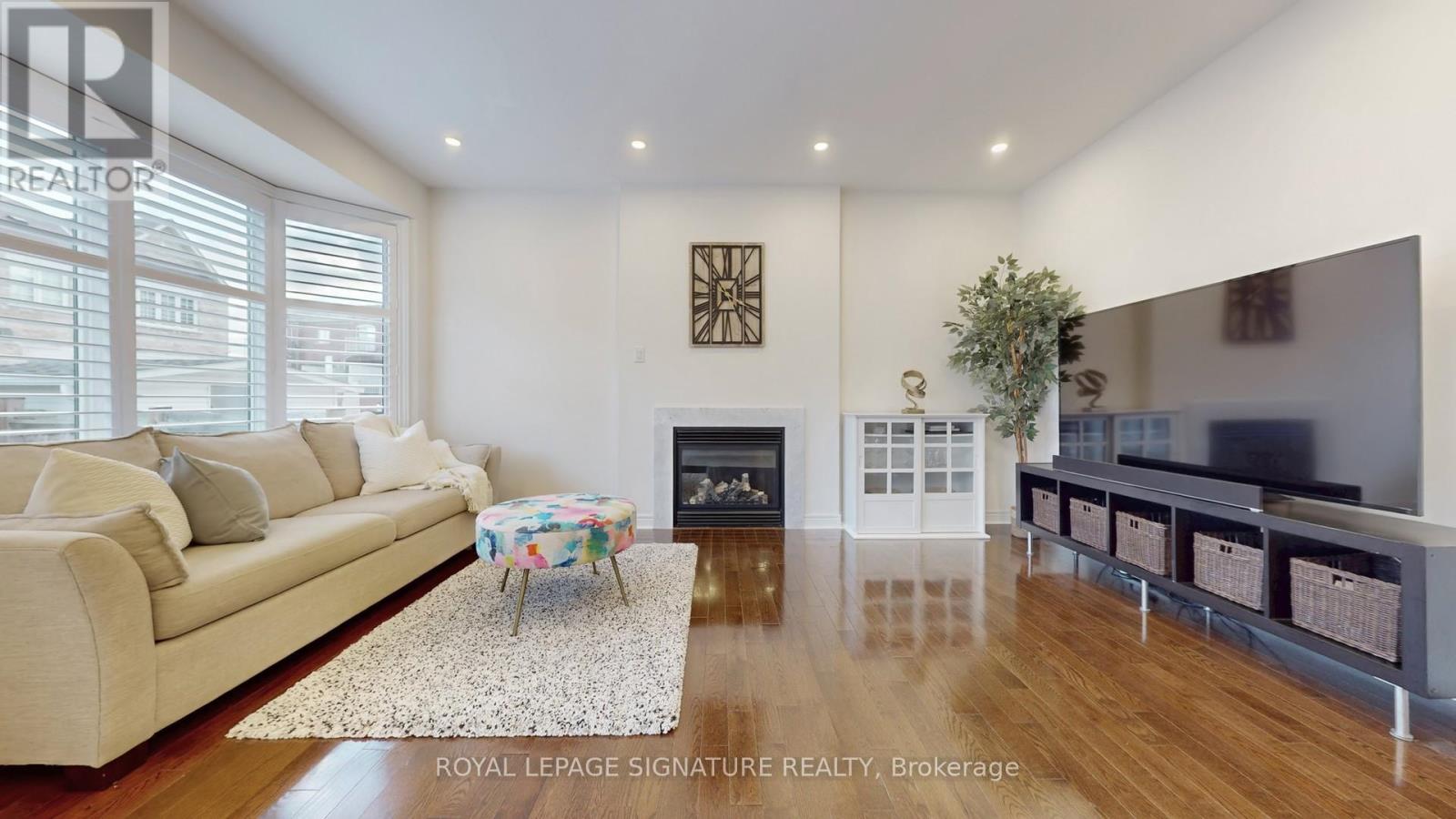 23 Frederick Stamm Crescent, Markham, Ontario  L6C 0X2 - Photo 4 - N12477690