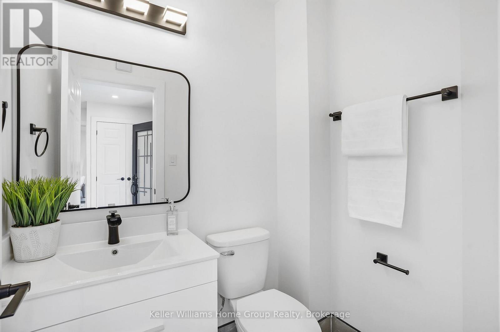 1105 Ewing Crescent, Mississauga, Ontario  L5V 1B9 - Photo 21 - W12479000