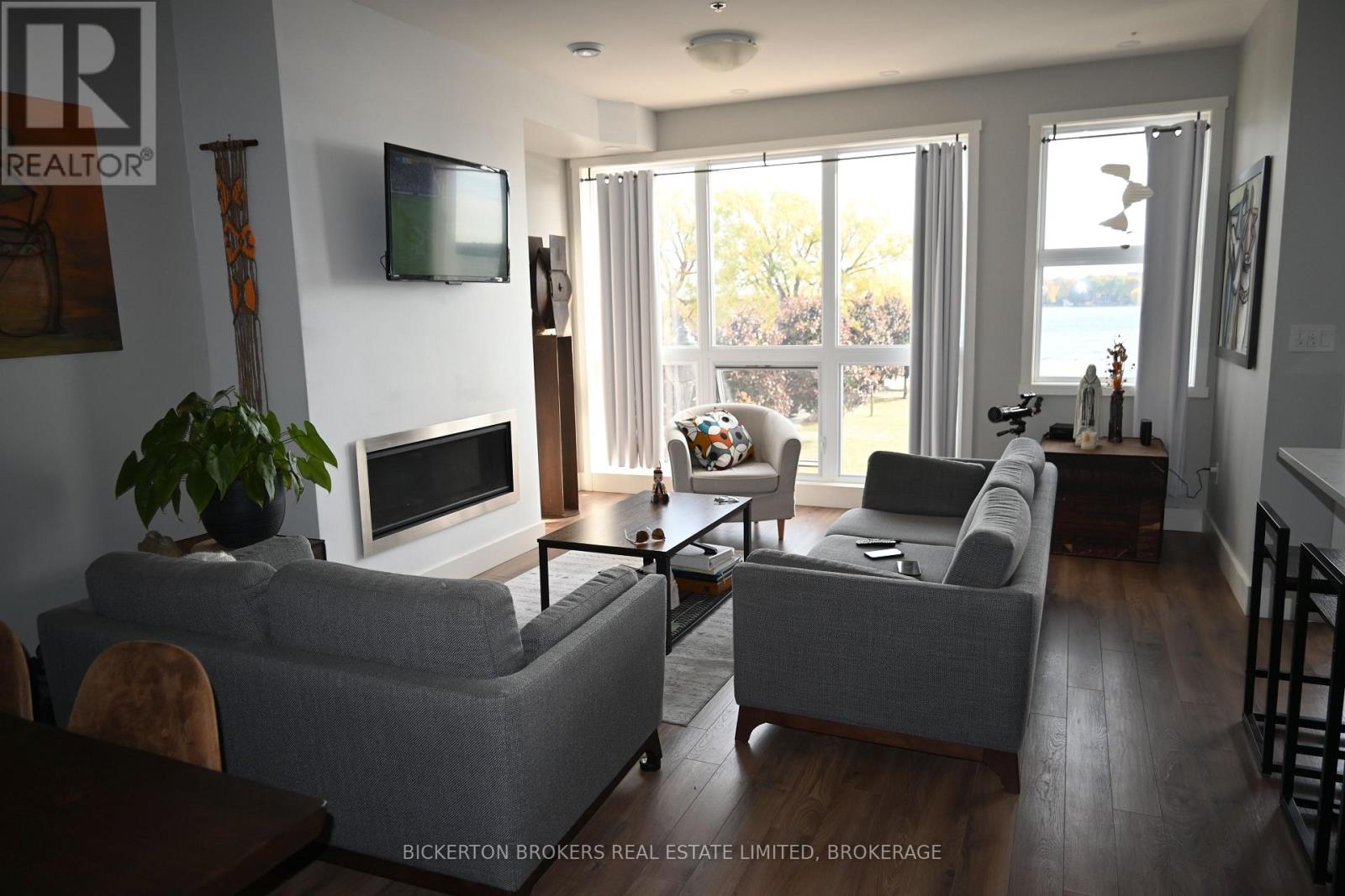 207 - 130 Water Street, Gananoque, Ontario  K7G 0A8 - Photo 6 - X12478992