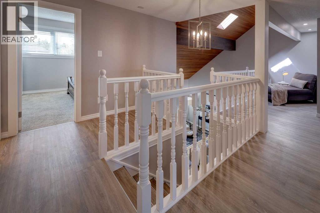 139 Berkshire Place Nw, Calgary, Alberta  T3K 1Z7 - Photo 18 - A2259356