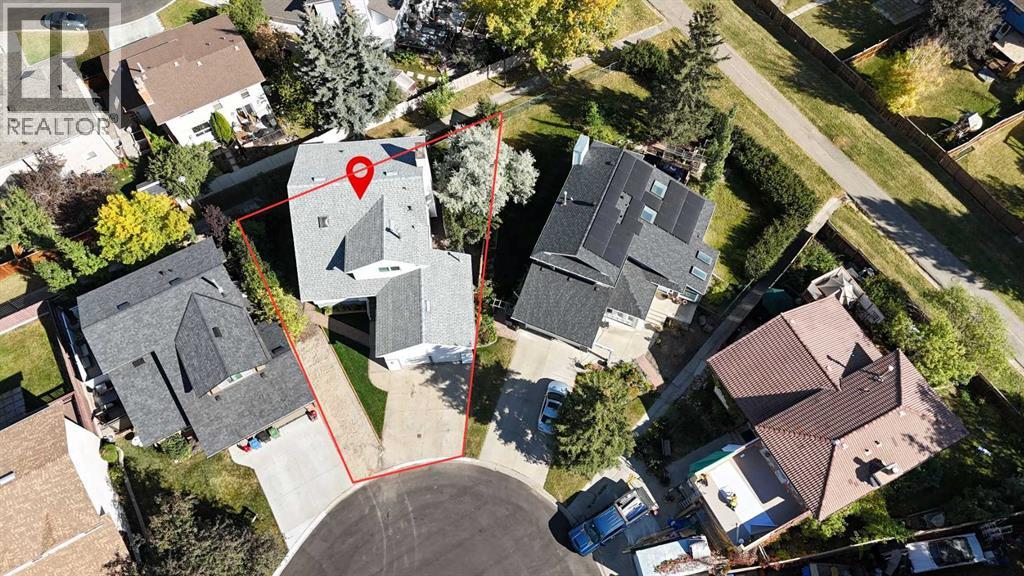 139 Berkshire Place Nw, Calgary, Alberta  T3K 1Z7 - Photo 2 - A2259356