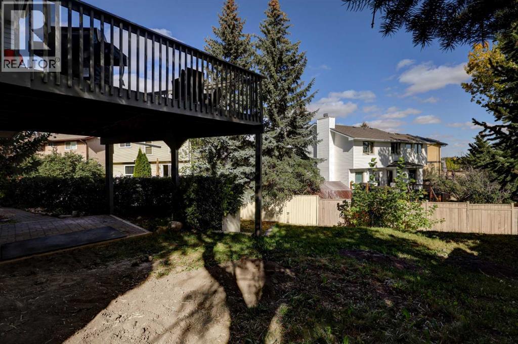139 Berkshire Place Nw, Calgary, Alberta  T3K 1Z7 - Photo 38 - A2259356