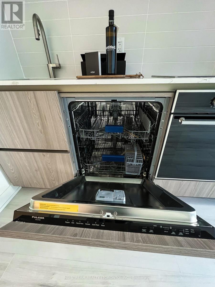 613n - 120 Broadway Avenue, Toronto, Ontario  M4P 1V6 - Photo 6 - C12478878