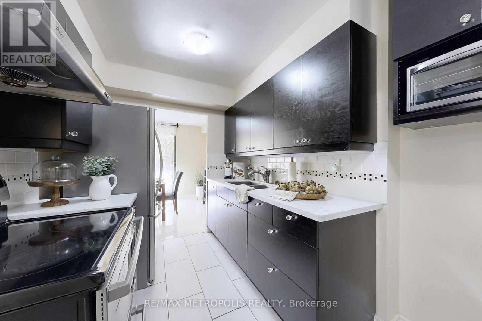 206 - 260 Seneca Hill Drive, Toronto, Ontario  M2J 4S6 - Photo 17 - C12478893