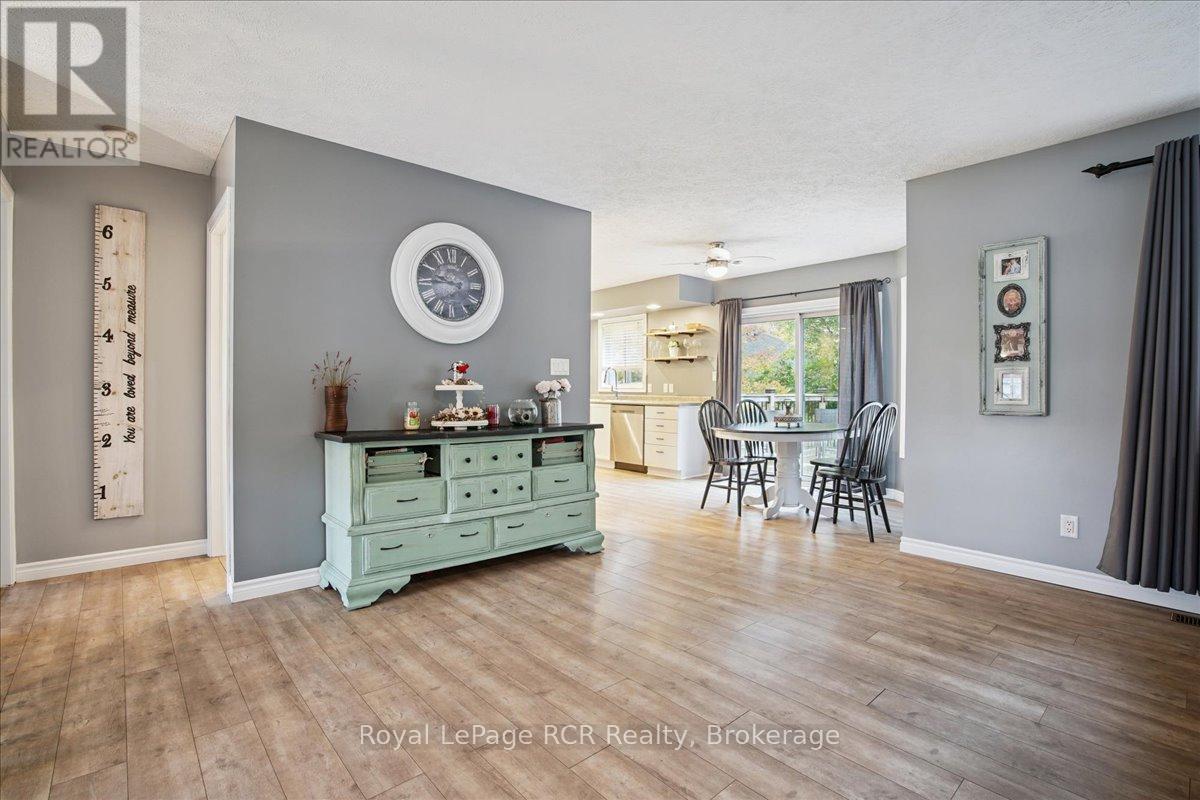741 25th A Street E, Owen Sound, Ontario  N4K 6V1 - Photo 11 - X12478977